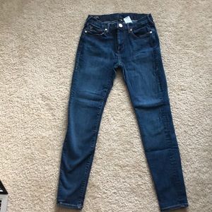 TRUE RELIGION Mid-Rise Super Skinny Size 28 Jean